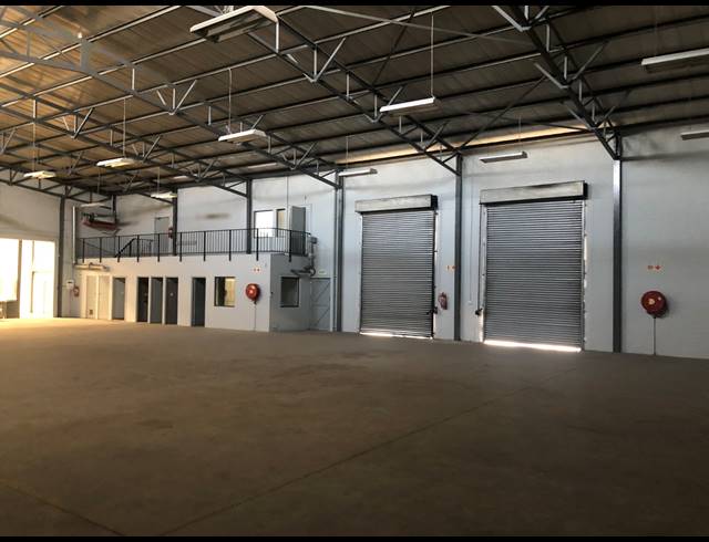 1,890M² WAREHOUSE TO LET IN AIRPORT INDUSTRIA